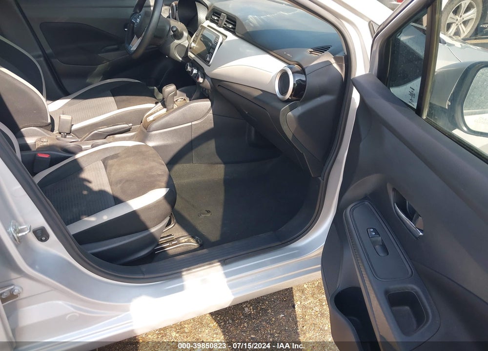 2022 NISSAN VERSA 1.6 SV XTRONIC CVT VIN: 3N1CN8EV2NL826136