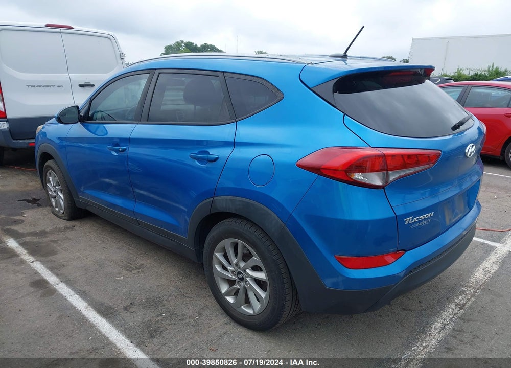 2016 HYUNDAI TUCSON SE VIN: KM8J33A44GU209917