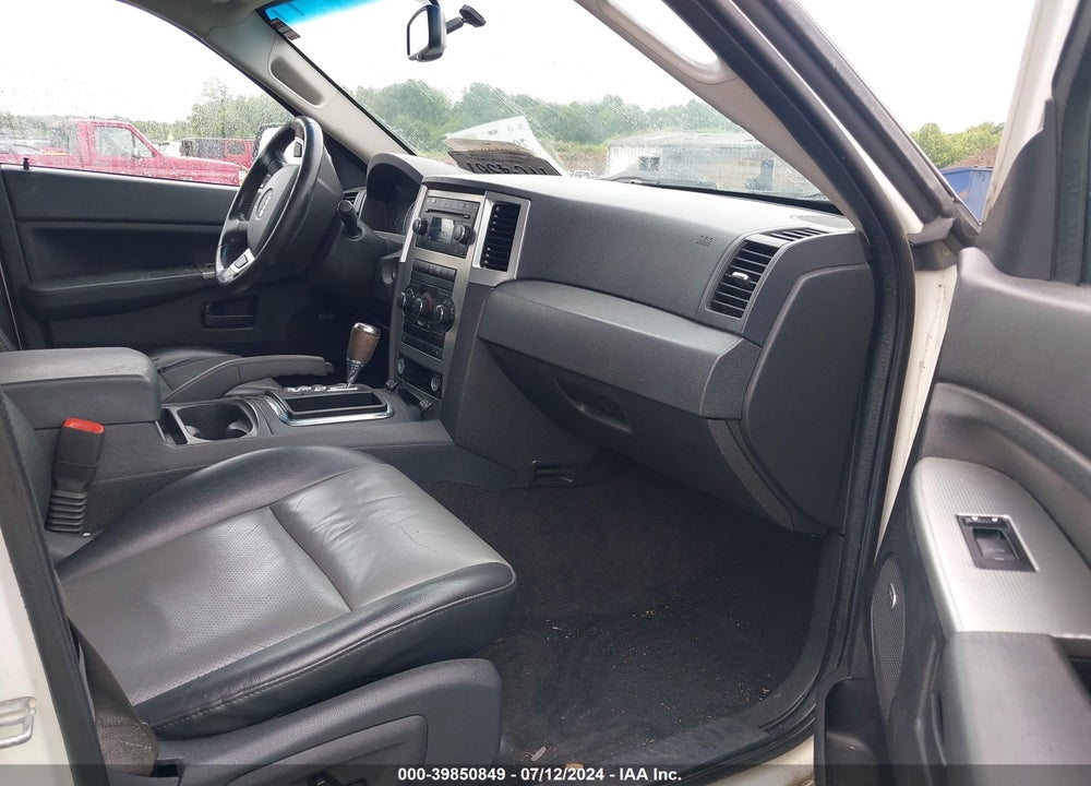 2008 JEEP GRAND CHEROKEE VIN: 1J8GR48K88C236979