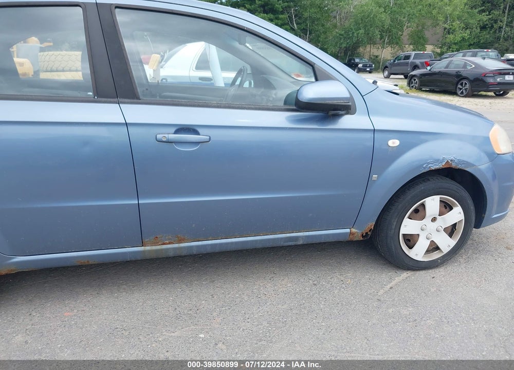 2008 CHEVROLET AVEO LS VIN: KL1TD56678B010381