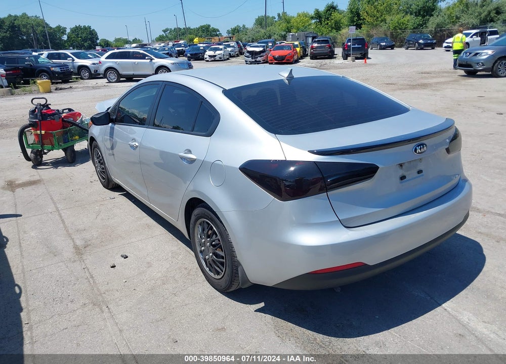 2016 KIA FORTE LX VIN: KNAFK4A66G5495748
