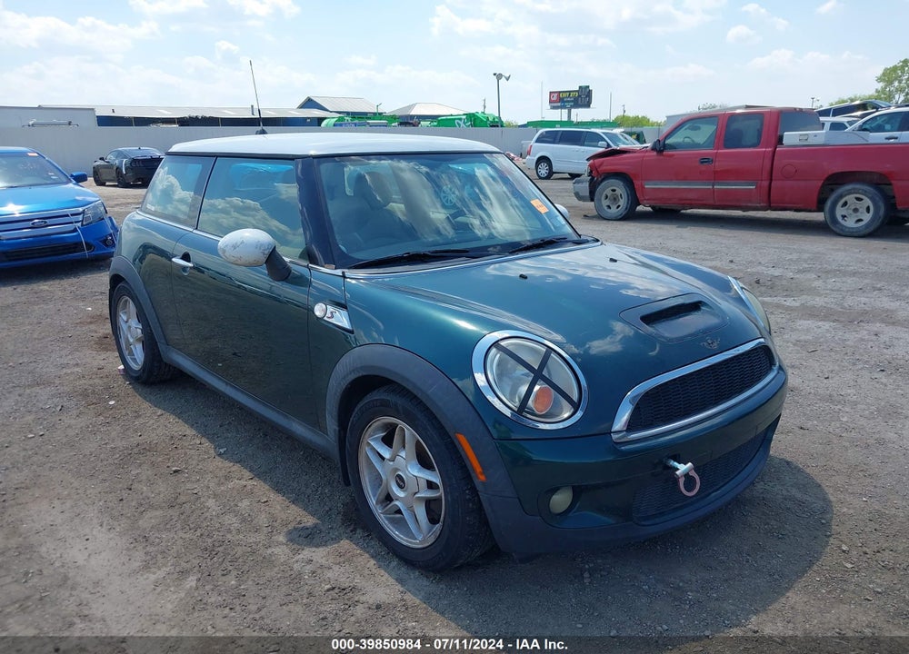 2007 MINI COOPER S VIN: WMWMF73517TT85736