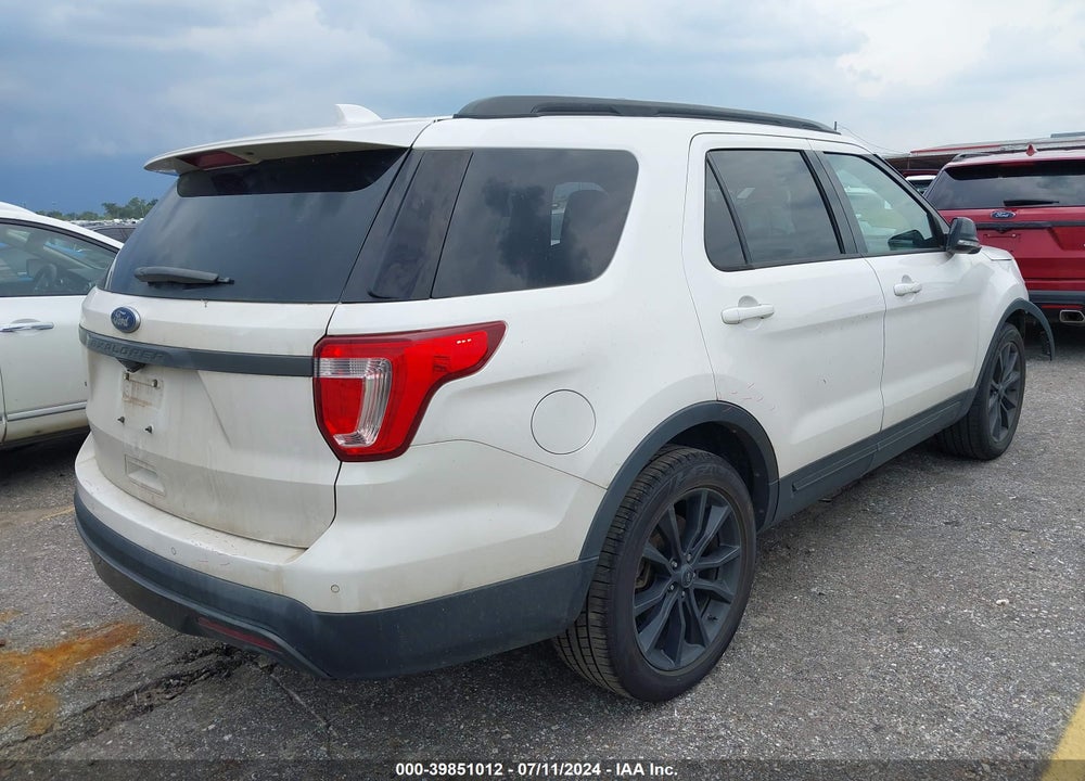 2017 FORD EXPLORER XLT VIN: 1FM5K7D81HGC31450