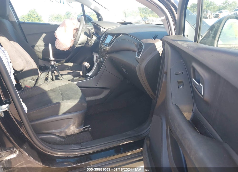 2018 CHEVROLET TRAX LS VIN: 3GNCJKSB0JL294273
