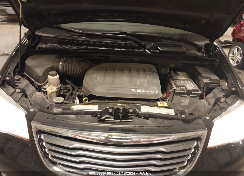 2011 CHRYSLER TOWN & COUNTRY TOURING-L VIN: 2A4RR8DG2BR713147