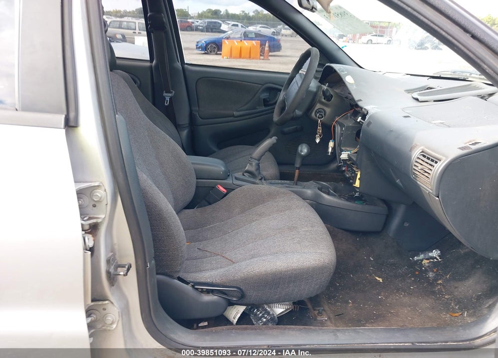 2001 CHEVROLET CAVALIER VIN: 1G1JC524717423118