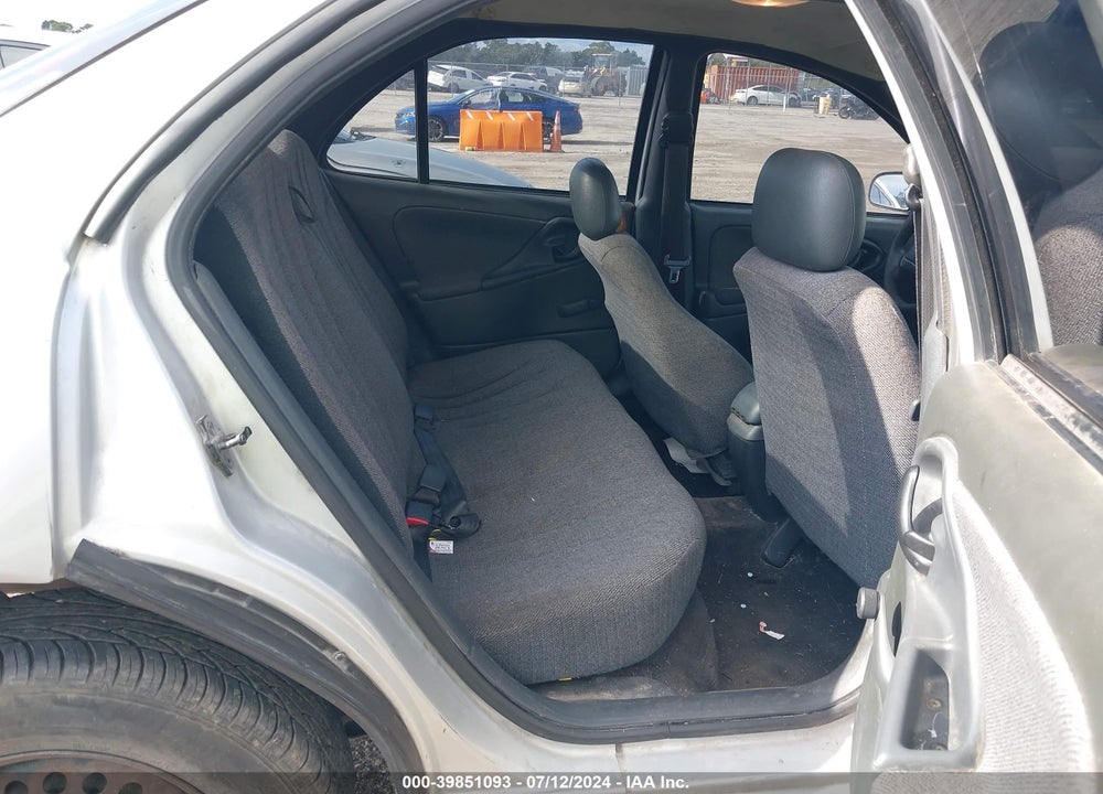 2001 CHEVROLET CAVALIER VIN: 1G1JC524717423118