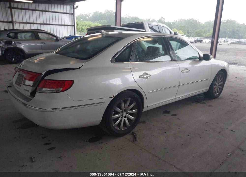 2009 HYUNDAI AZERA LIMITED VIN: KMHFC46F89A380180