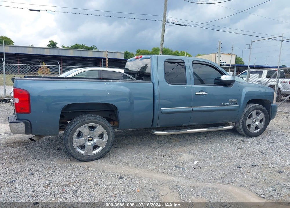 2011 CHEVROLET SILVERADO 1500 LT VIN: 1GCRCSE0XBZ353315