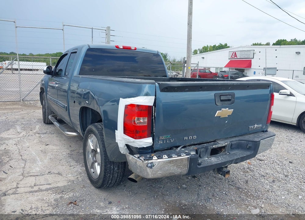 2011 CHEVROLET SILVERADO 1500 LT VIN: 1GCRCSE0XBZ353315