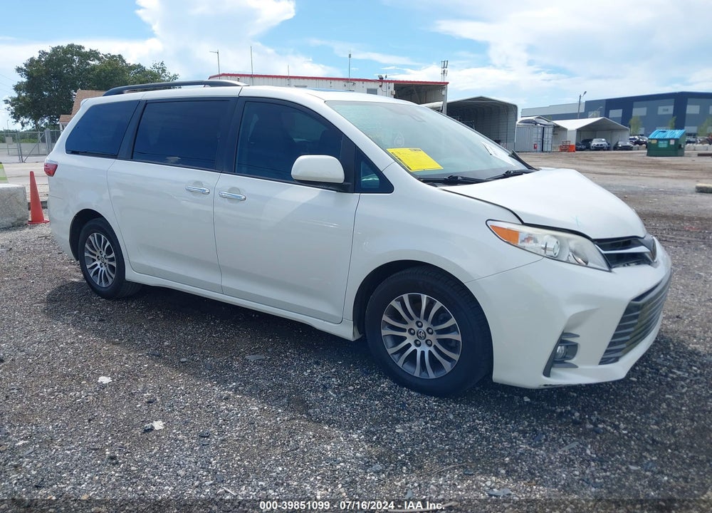 2020 TOYOTA SIENNA XLE VIN: 5TDYZ3DC8LS073164