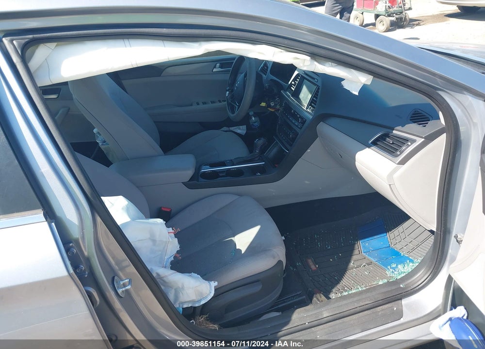 2016 HYUNDAI SONATA SE VIN: 5NPE24AF4GH262904