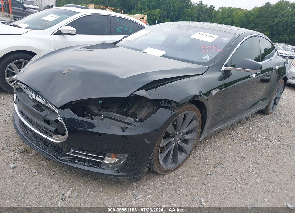 2015 TESLA MODEL S 70D/85D/P85D VIN: 5YJSA1E23FF118429