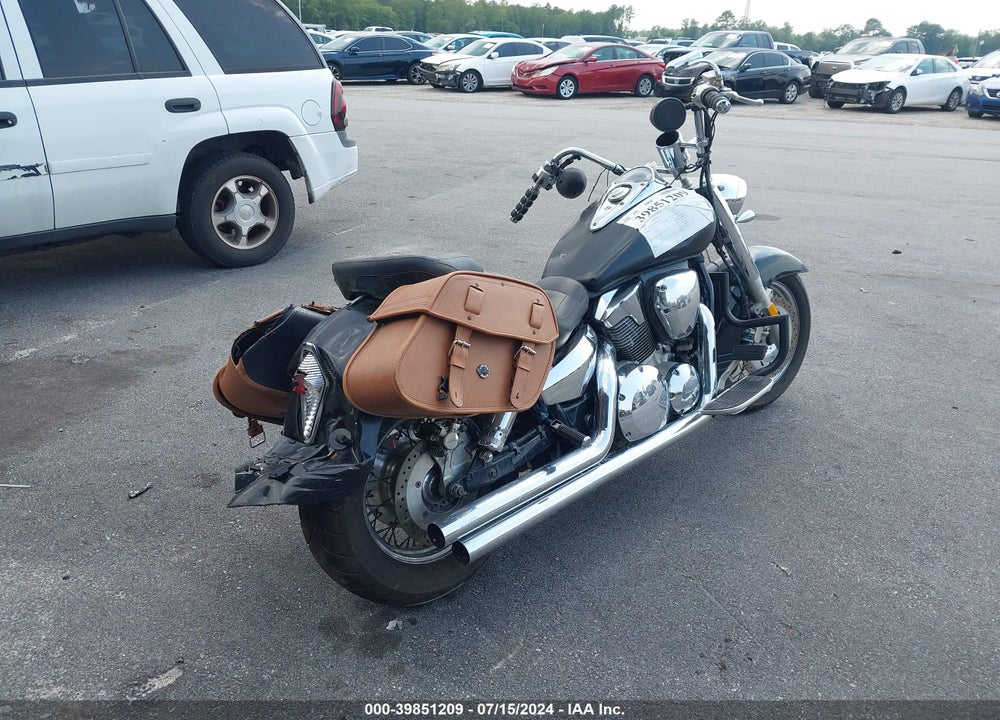 2004 HONDA VT1300 S VIN: 1HFSC52074A107725