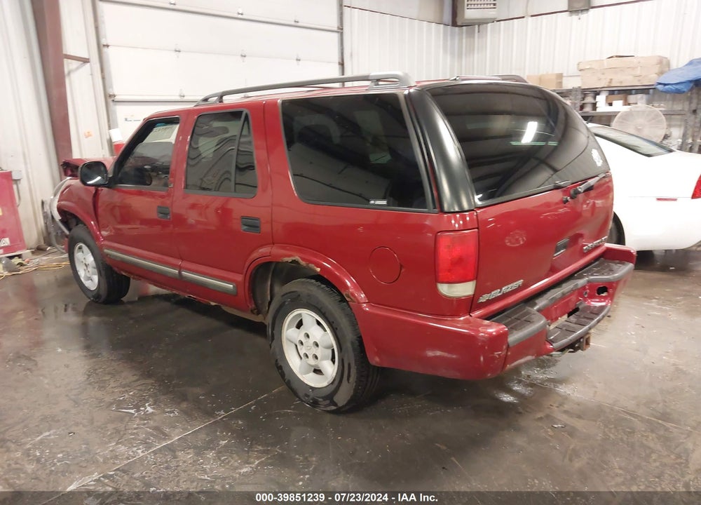 1998 CHEVROLET BLAZER LS VIN: 1GNDT13W6W2126592