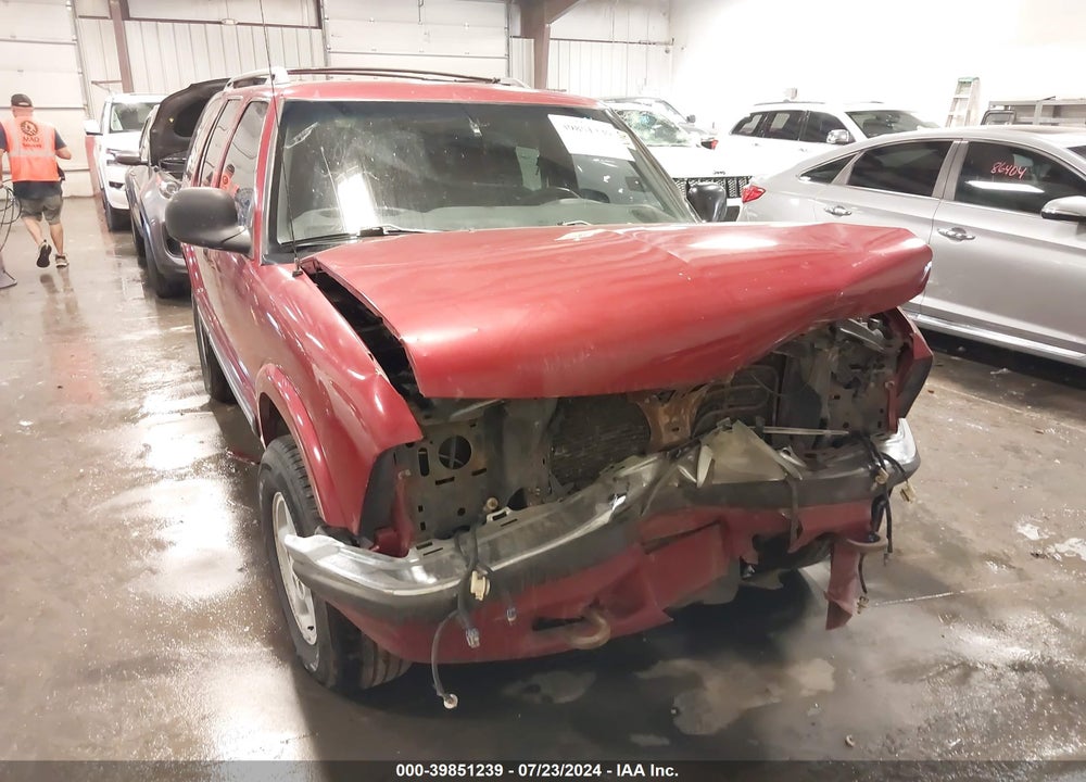1998 CHEVROLET BLAZER LS VIN: 1GNDT13W6W2126592