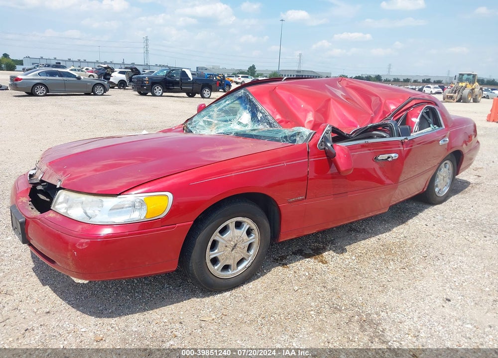 1998 LINCOLN TOWN CAR SIGNATURE VIN: 1LNFM82W1WY674310
