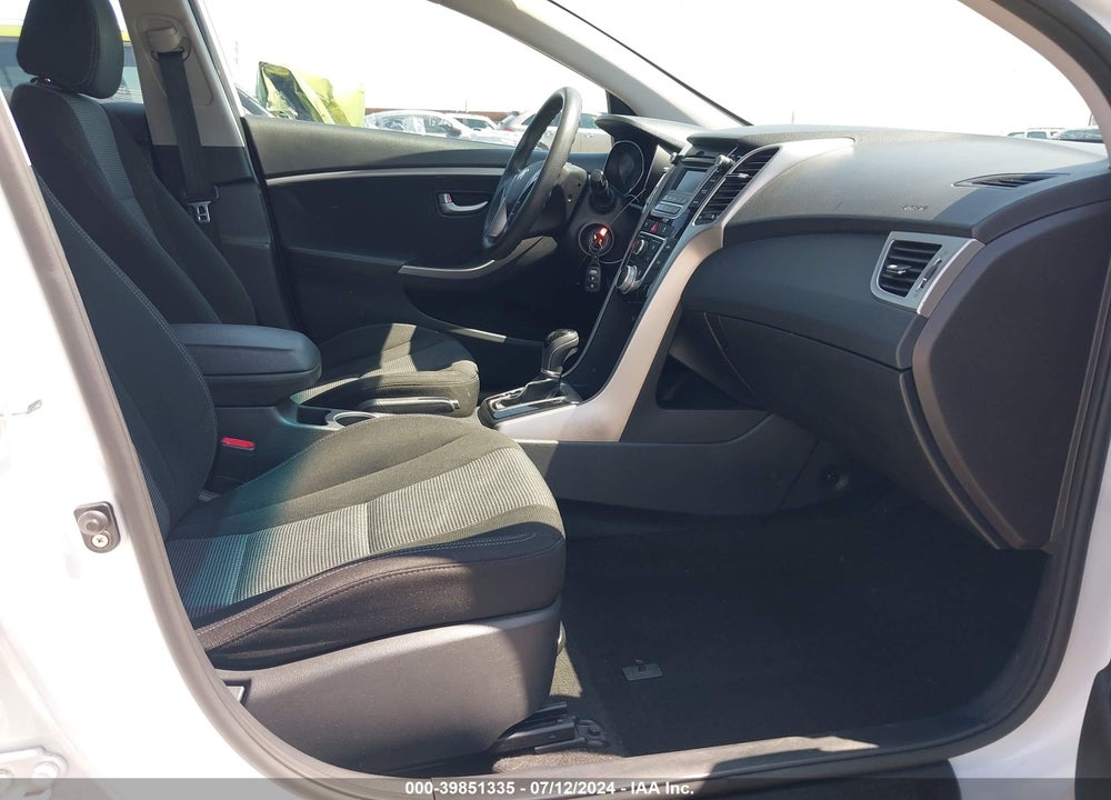 2017 HYUNDAI ELANTRA GT VIN: KMHD35LH6HU362230