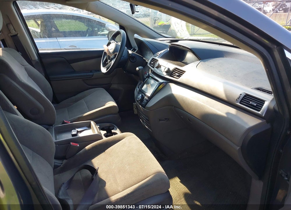 2016 HONDA ODYSSEY SE VIN: 5FNRL5H33GB031832