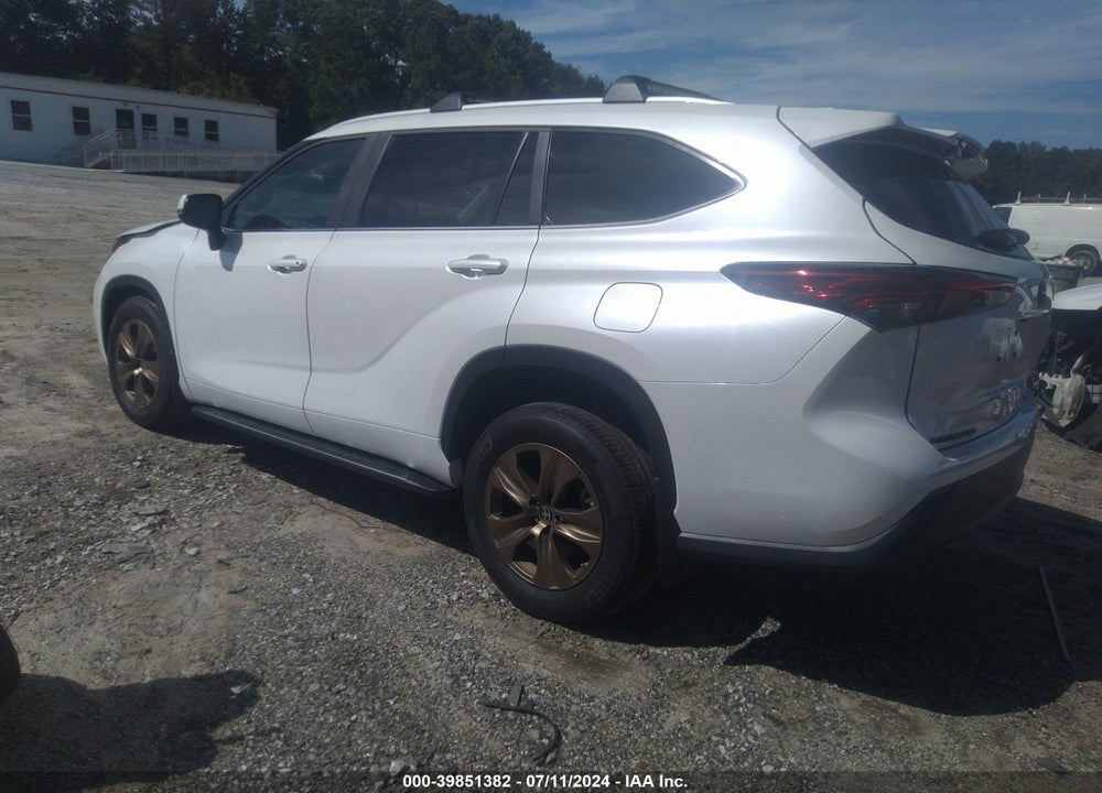 2023 TOYOTA HIGHLANDER HYBRID XLE BRONZE VIN: 5TDAARAH8PS527947