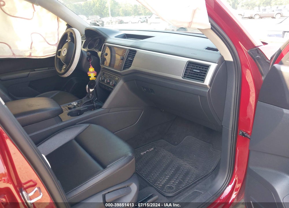 2018 VOLKSWAGEN ATLAS 3.6L V6 SE VIN: 1V2KR2CA8JC528575