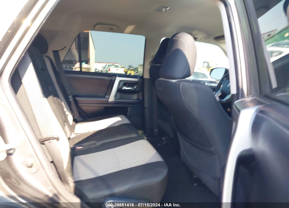 2018 TOYOTA 4RUNNER SR5 VIN: JTEZU5JRXJ5183882