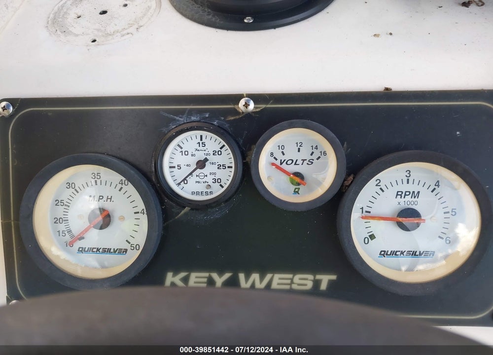 2002 KEY WEST BOAT VIN: KWEFB133J102