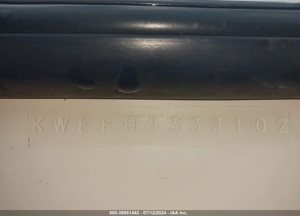 2002 KEY WEST BOAT VIN: KWEFB133J102