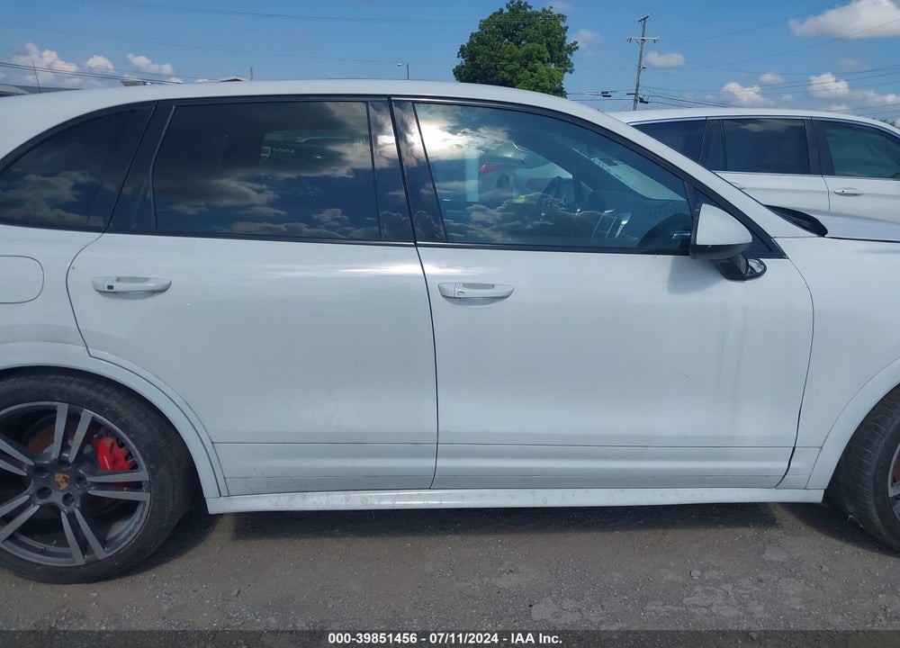 2014 PORSCHE CAYENNE GTS VIN: WP1AD2A20ELA71367