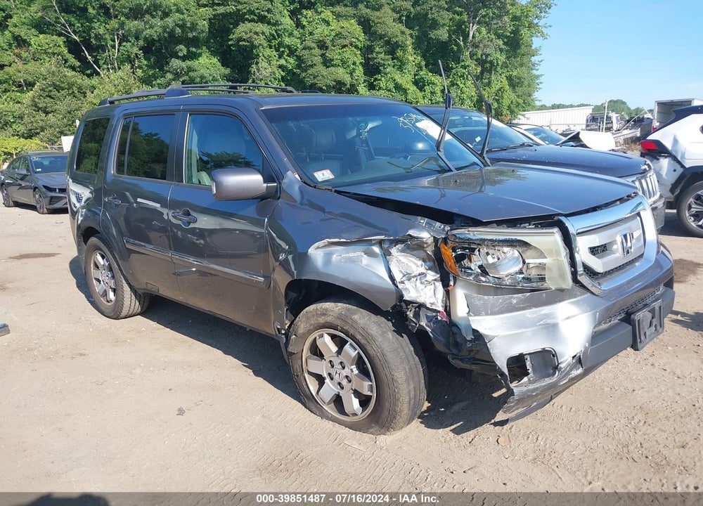 2011 HONDA PILOT TOURING VIN: 5FNYF4H99BB061282