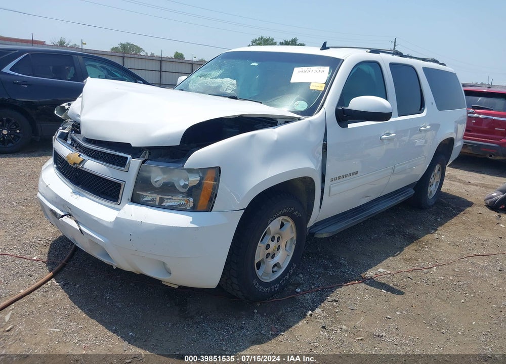 2014 CHEVROLET SUBURBAN 1500 LT VIN: 1GNSKJE7XER157480