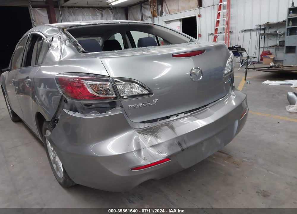 2013 MAZDA 3 I TOURING VIN: JM1BL1VP5D1811076