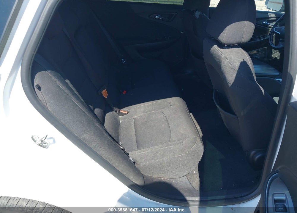 2018 CHEVROLET MALIBU VIN: 1G1ZD5ST9JF181655