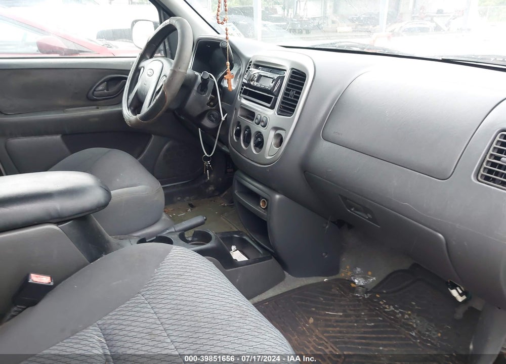 2003 FORD ESCAPE XLT VIN: 1FMYU03113KC25589