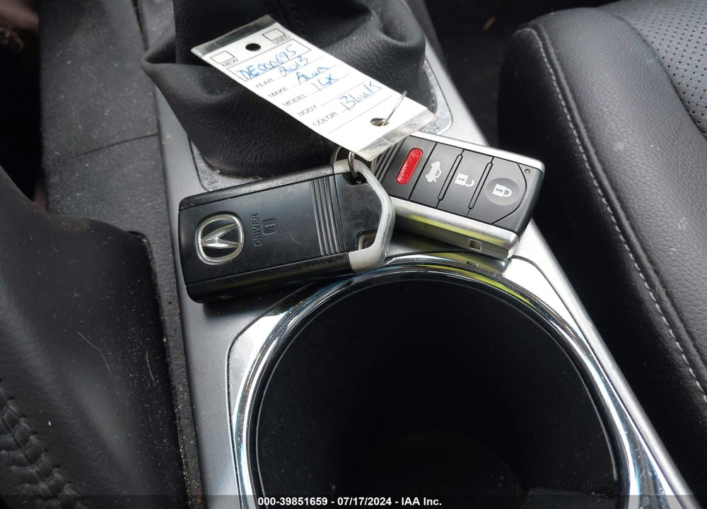 2013 ACURA ILX 2.4L VIN: 19VDE2E53DE000695