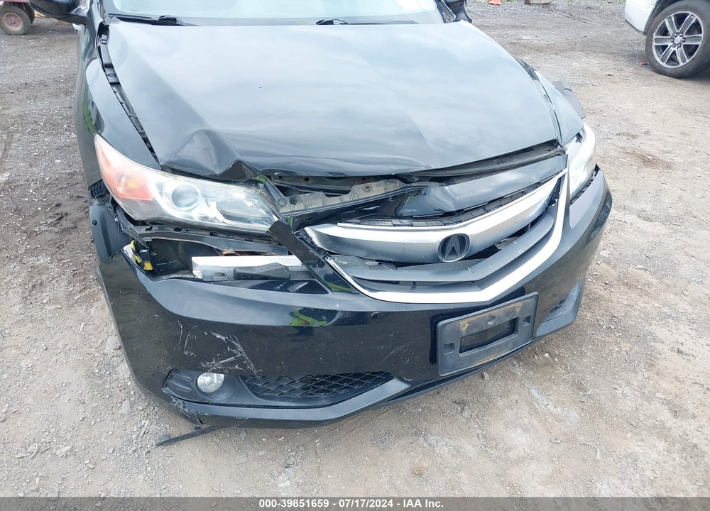 2013 ACURA ILX 2.4L VIN: 19VDE2E53DE000695