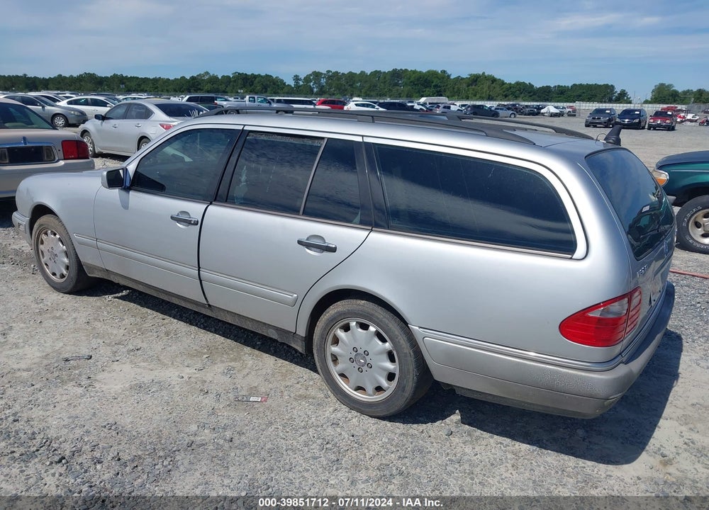 1999 MERCEDES-BENZ E 320 AWD VIN: WDBJH82F0XX014610
