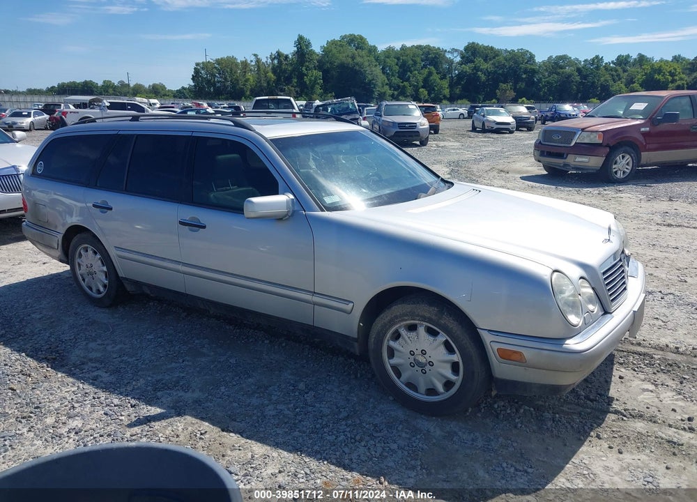 1999 MERCEDES-BENZ E 320 AWD VIN: WDBJH82F0XX014610