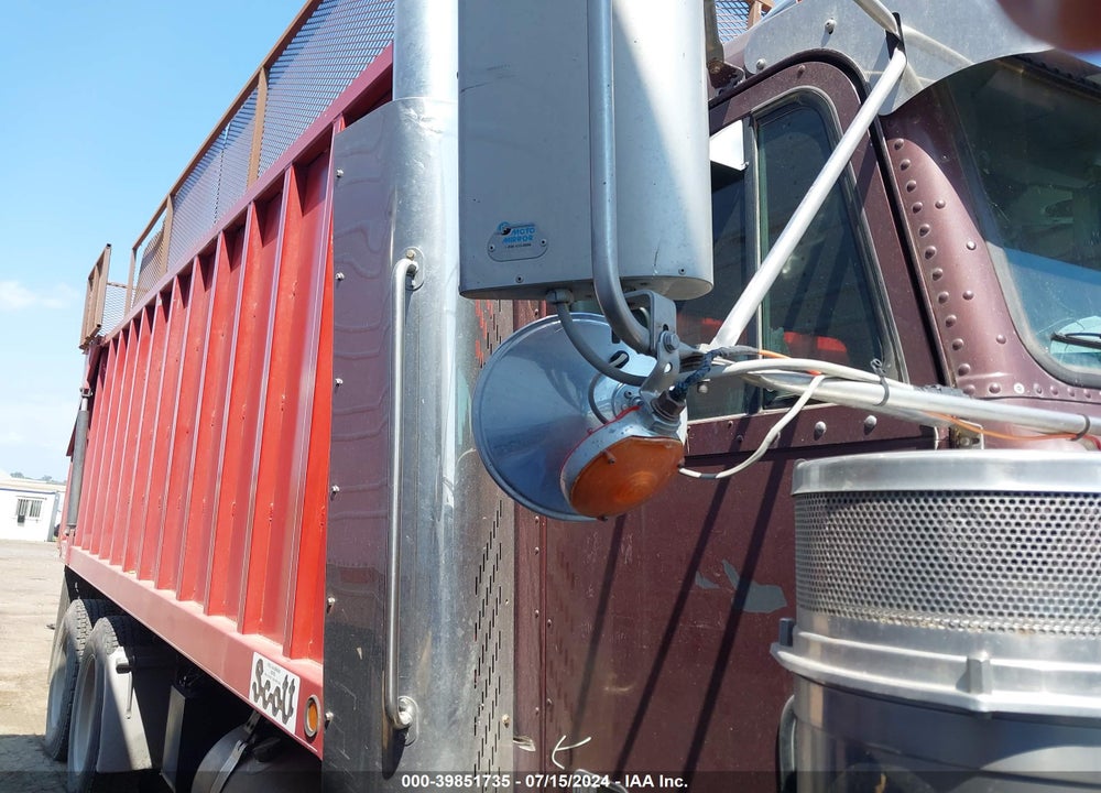 2000 FREIGHTLINER FLD FLD120 VIN: 1FUPCSZB7YPF09748
