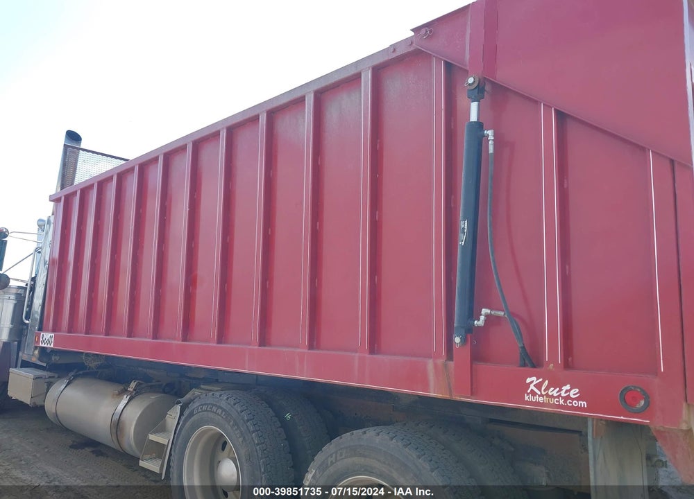 2000 FREIGHTLINER FLD FLD120 VIN: 1FUPCSZB7YPF09748