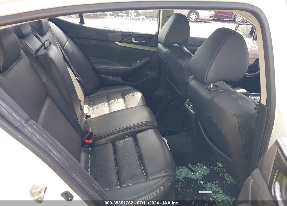 2017 NISSAN MAXIMA 3.5 SV VIN: 1N4AA6APXHC397801