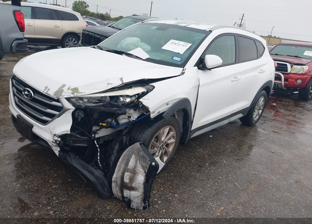 2017 HYUNDAI TUCSON SE VIN: KM8J33A43HU382359