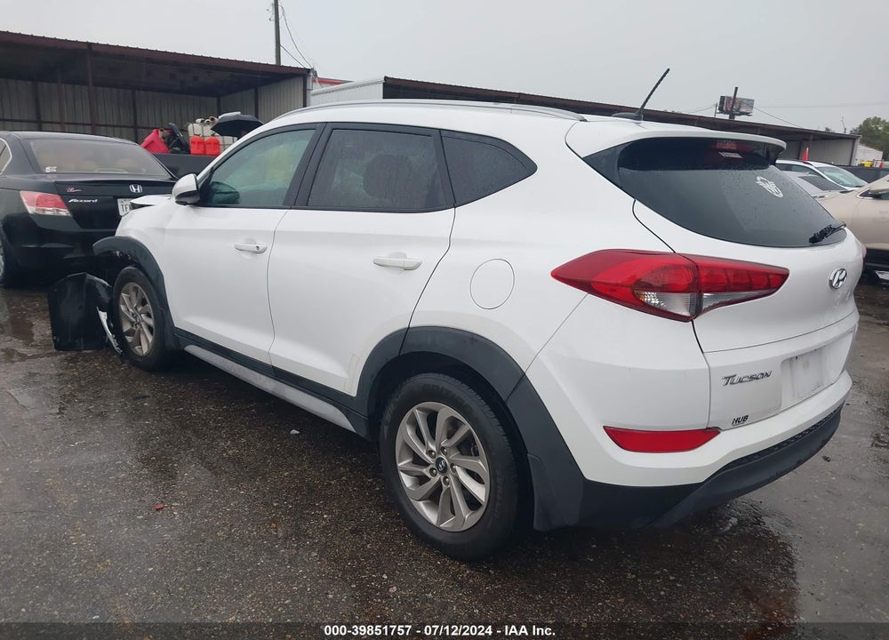 2017 HYUNDAI TUCSON SE VIN: KM8J33A43HU382359