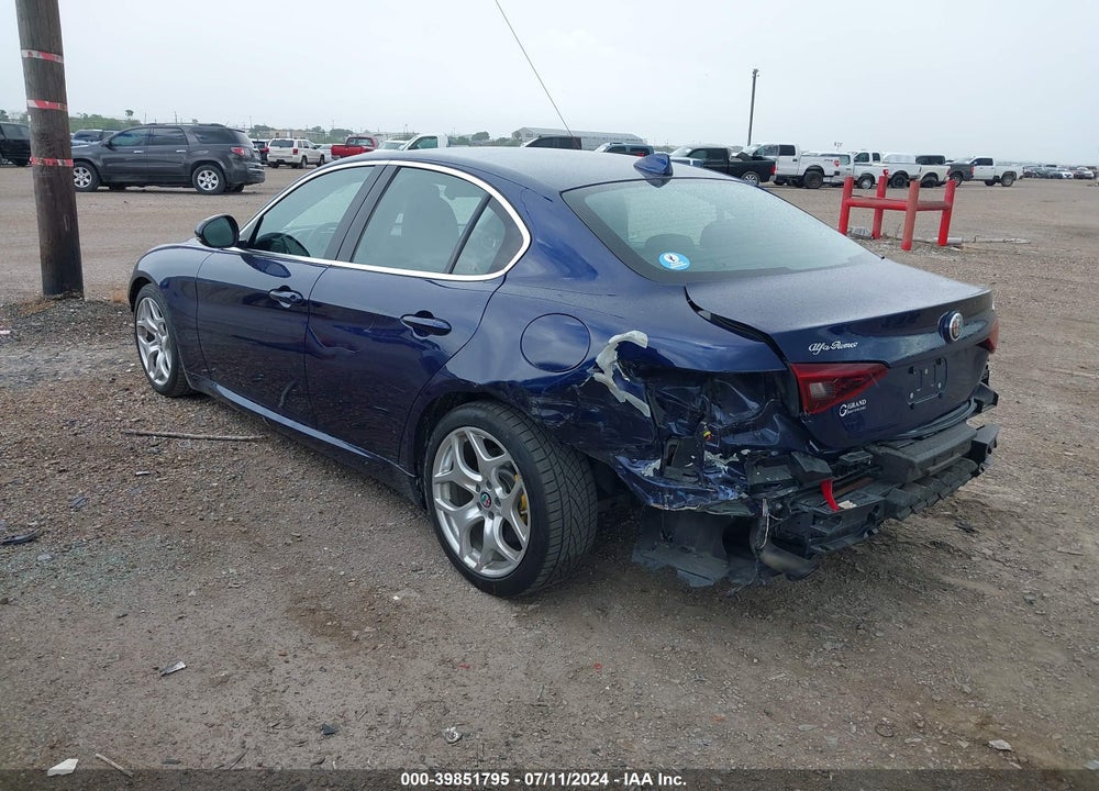 2018 ALFA ROMEO GIULIA TI RWD VIN: ZARFAECN9J7596655