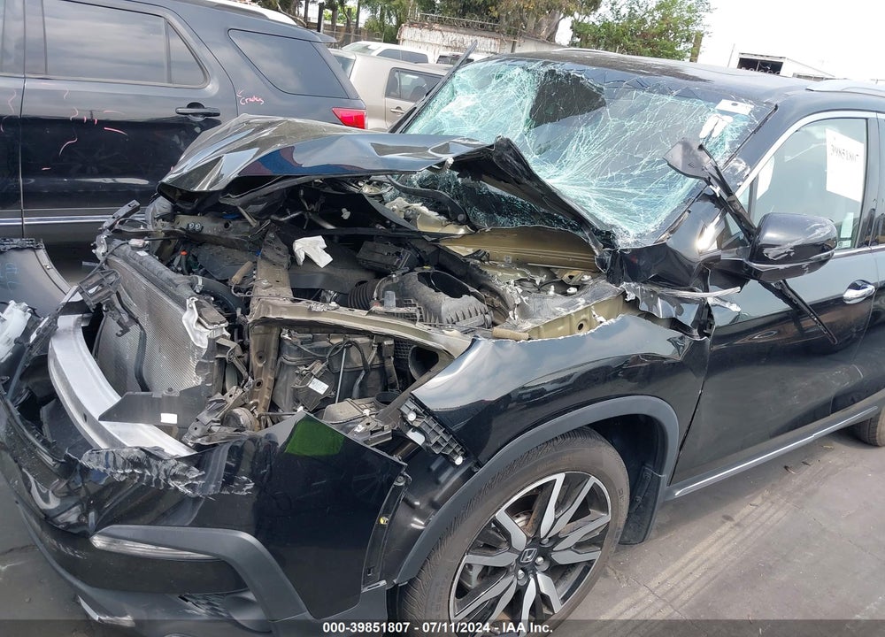 2022 HONDA PILOT VIN: 5FNYF5H61NB013677