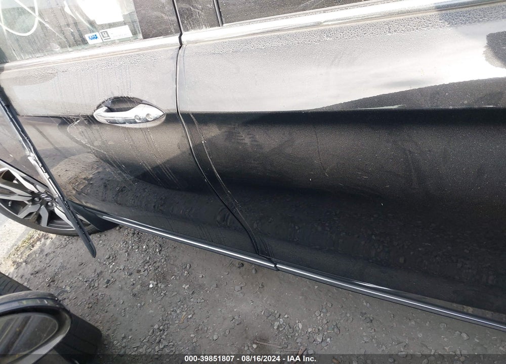 2022 HONDA PILOT VIN: 5FNYF5H61NB013677