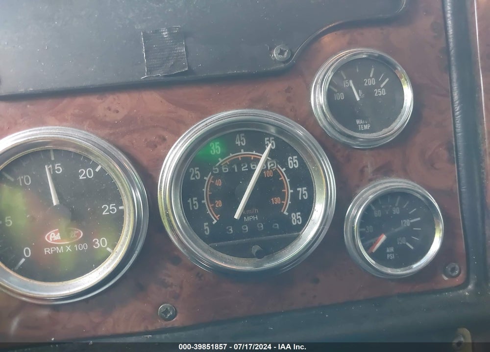 2005 PETERBILT 379 VIN: 1XP5DB9X75N829307