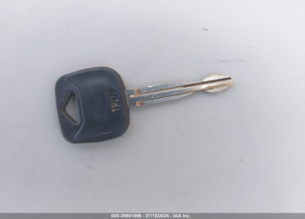 1995 TOYOTA CAMRY LE VIN: 4T1SK12EXSU511112