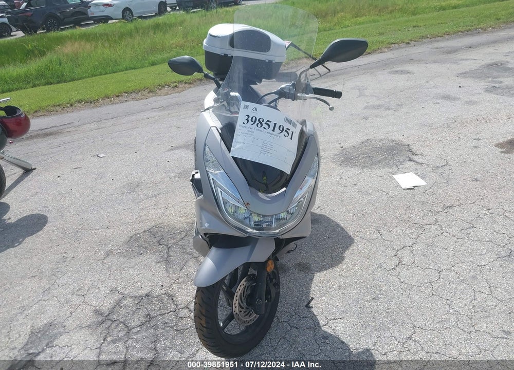 2016 HONDA PCX 150 VIN: RLHKF1800GY101035