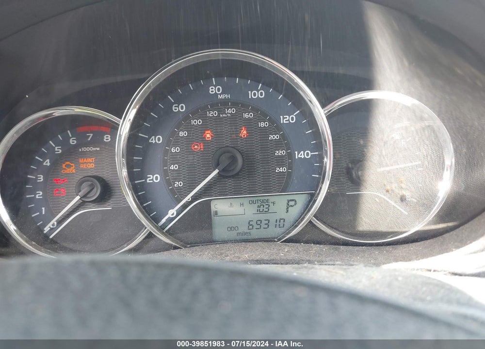 2015 TOYOTA COROLLA LE VIN: 2T1BURHE2FC271870